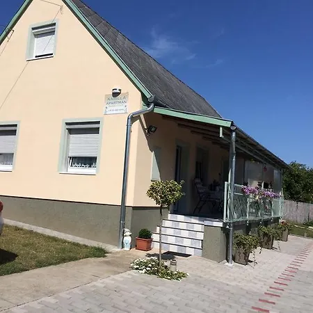 Kamilla Apartman Fonyod Exterior photo
